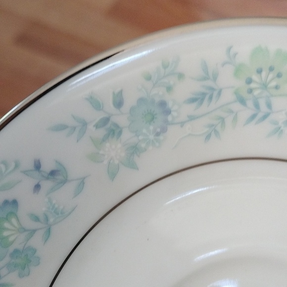 Noritake Milford Footed Cups + Saucers Set, Blue Flowers on White Pattern 2227 - Picture 9 of 12